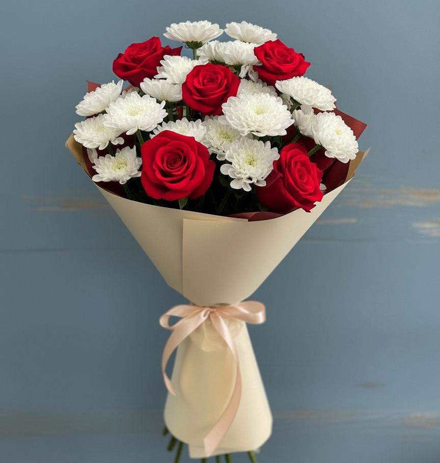 Букет цветов из: Розы и Хризантемы в Тобольске