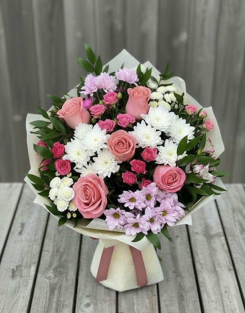 Букет цветов из: Альстромерии, Гвоздики, Розы и Хризантемы в Тобольске