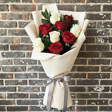 Букет цветов из:  Розы в Тобольске