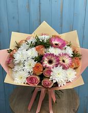 Букет цветов из:  Розы, Герберы и Хризантемы в Тобольске