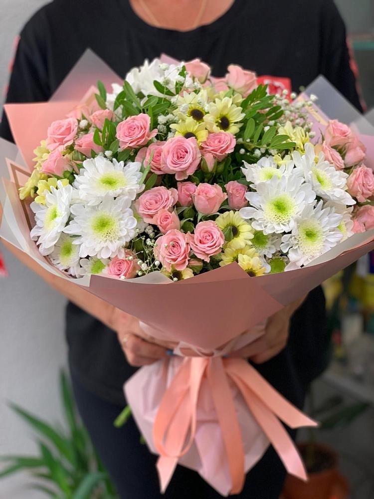 Букет цветов из: Розы и Хризантемы в Тобольске