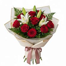 Букет цветов из:  Лилии и Розы в Тобольске