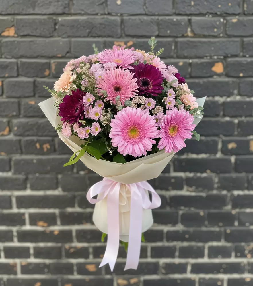 Букет цветов из: Герберы и Хризантемы в Тобольске