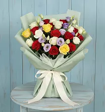 Букет цветов из:  Розы в Тобольске