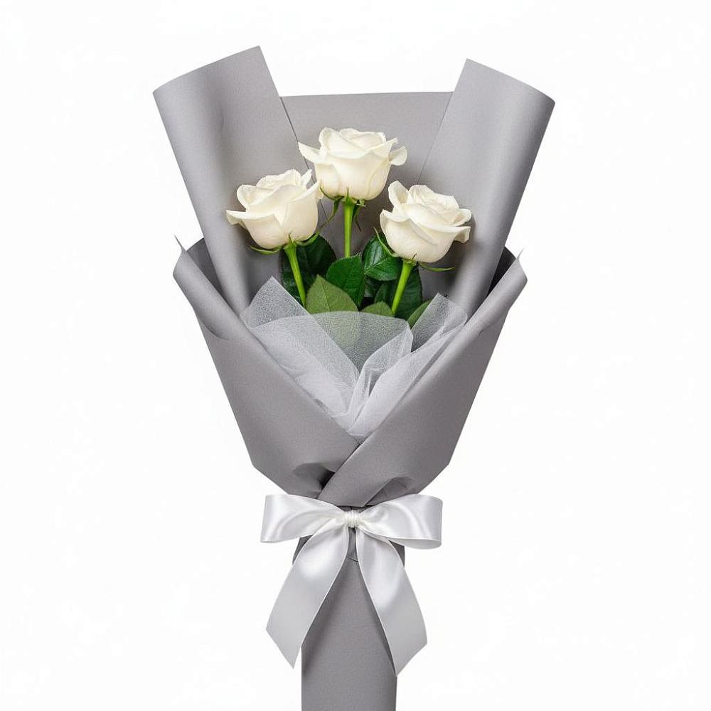 Букет 3 белые розы в Тобольске