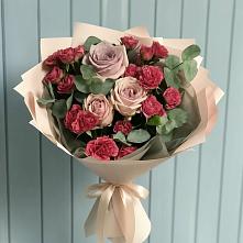 Букет цветов из:  Гвоздики и Розы в Тобольске