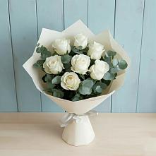 Букет Белые розы в Эвкалипте в Тобольске