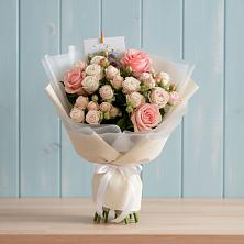 Букет цветов из:  Розы в Тобольске