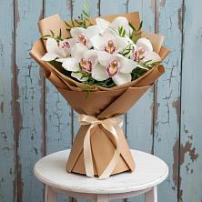Букет цветов из:  Орхидеи и Розы в Тобольске