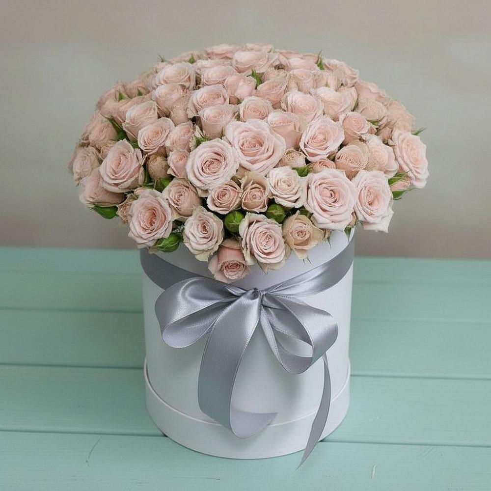 Цветочная композиция из Розы в шляпной коробке в Тобольске